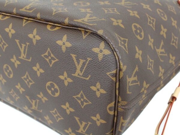 imgrc0091691226 Louis Vuitton Neverfull MM Monogram Canvas Tote Bag Brown