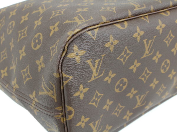 imgrc0091691227 Louis Vuitton Neverfull MM Monogram Canvas Tote Bag Brown