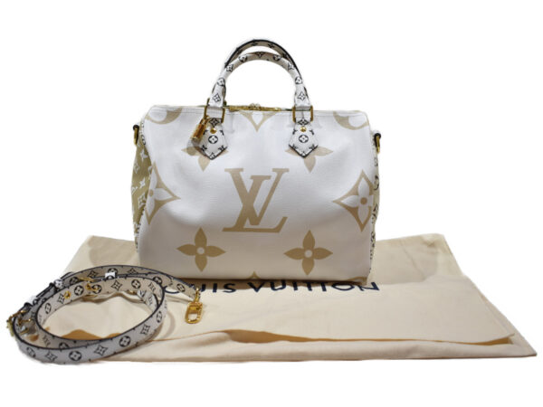 imgrc0091707434 Louis Vuitton Speedy Bandouliere 30 Bag Giant Khaki White Beige