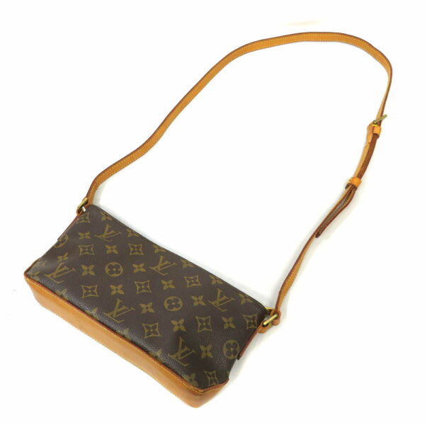 imgrc0091799168 Louis Vuitton Trotter Monogram Shoulder Bag Brown