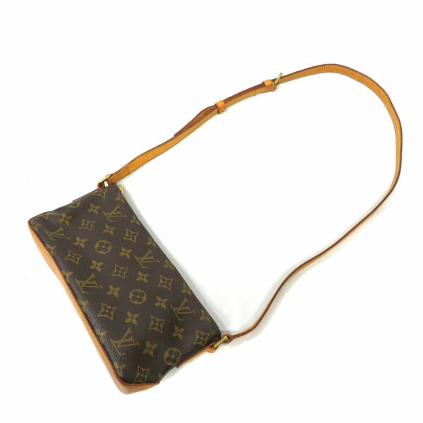 imgrc0091799169 Louis Vuitton Trotter Monogram Shoulder Bag Brown