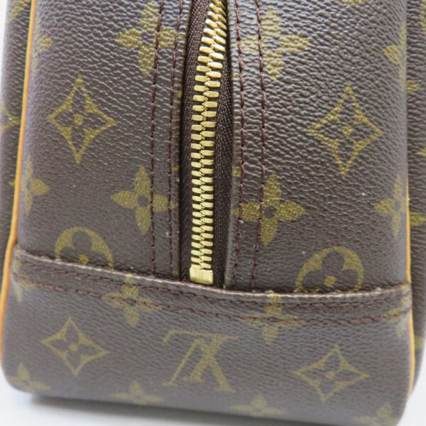 imgrc0091880616 Louis Vuitton Deauville Monogram Handbag Brown