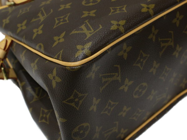 imgrc0091885836 Louis Vuitton Batignolles Monogram Canvas Handbag Brown