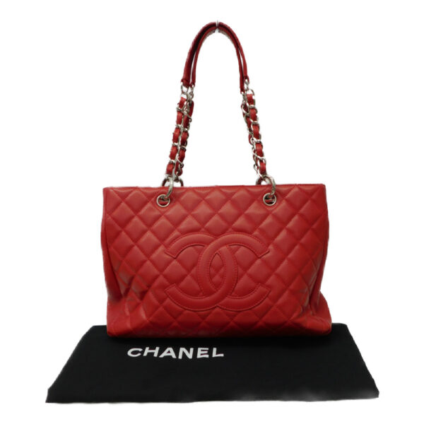 imgrc0091940652 Chanel Chain Tote Caviar Skin Handbag Red