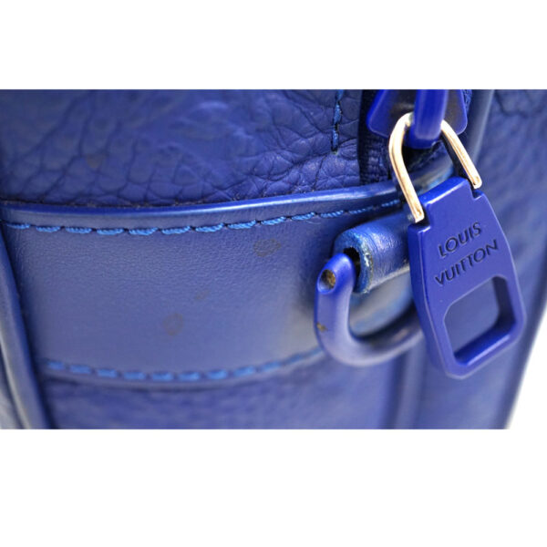 imgrc0091955855 Louis Vuitton S Lock Messenger 2WAY Bag Taurillon Leather Blue