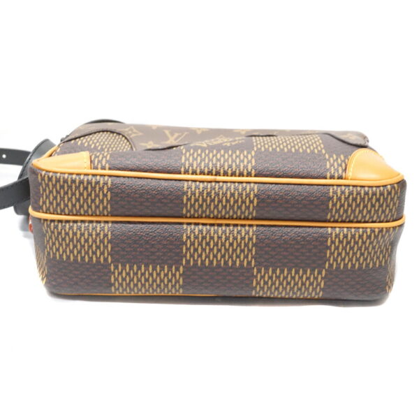 imgrc0092073888 Louis Vuitton Nile Messenger PM Damier Giant Monogram Canvas