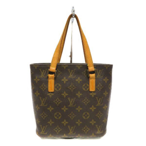 imgrc0092224550 Louis Vuitton Batignolles Horizontal Shoulder Bag Monogram Canvas Brown