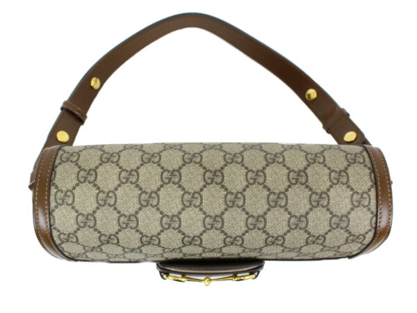 imgrc0092244117 Gucci Horsebit GG Supreme Canvas Shoulder Bag Beige Brown