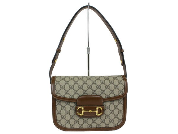 imgrc0092244141 Gucci Horsebit GG Supreme Canvas Shoulder Bag Beige Brown