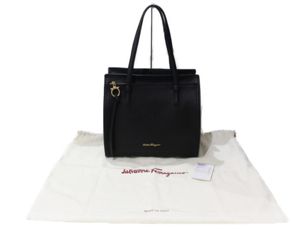 imgrc0092263976 Salvatore Ferragamo Gancini Leather Tote Bag Black