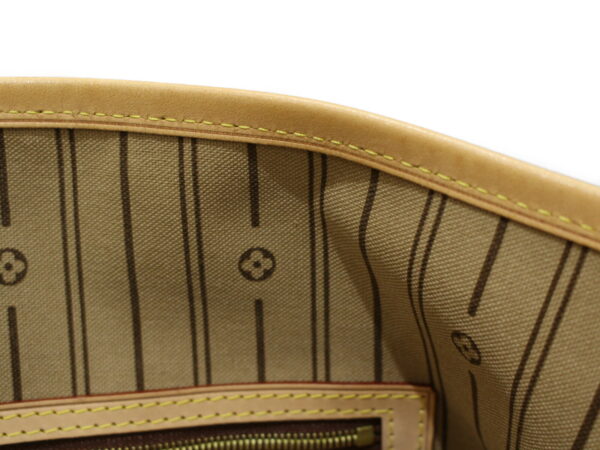 imgrc0092474550 Louis Vuitton Delightful MM Monogram Canvas Shoulder Bag Brown