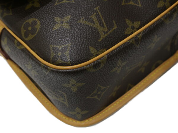 imgrc0092617949 Louis Vuitton Sologne Monogram Canvas Shoulder Bag Brown