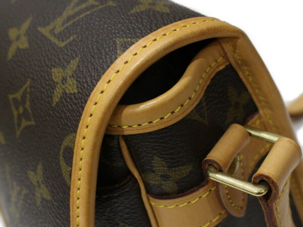 imgrc0092617954 Louis Vuitton Sologne Monogram Canvas Shoulder Bag Brown