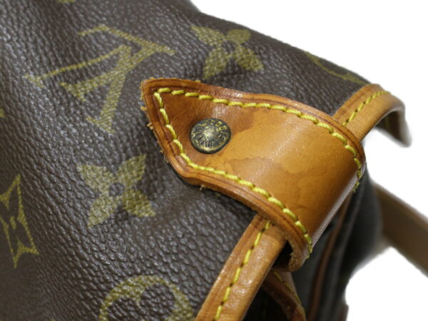 imgrc0092758082 Louis Vuitton Saumur 35 Monogram Canvas Shoulder Bag Brown