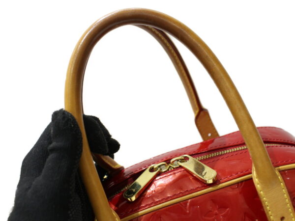 imgrc0092758121 Louis Vuitton Summit Drive Monogram Vernis Handbag Pomme dAmour Red