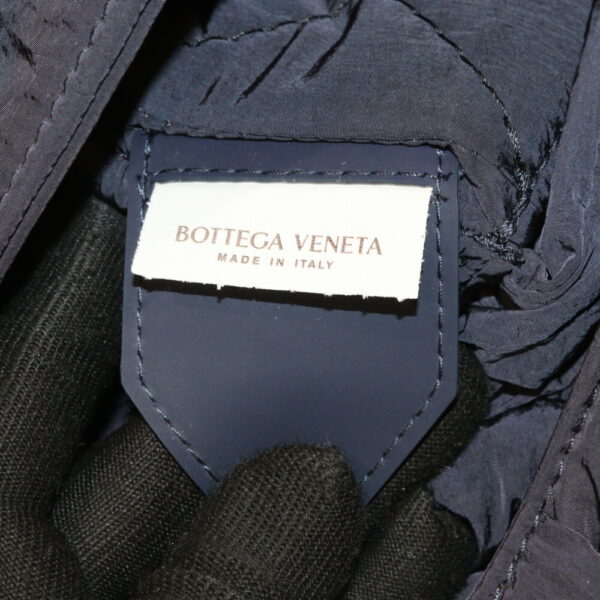 imgrc0092831977 Bottega Veneta Maxi Padded Tech Cassette Polyamide Navy