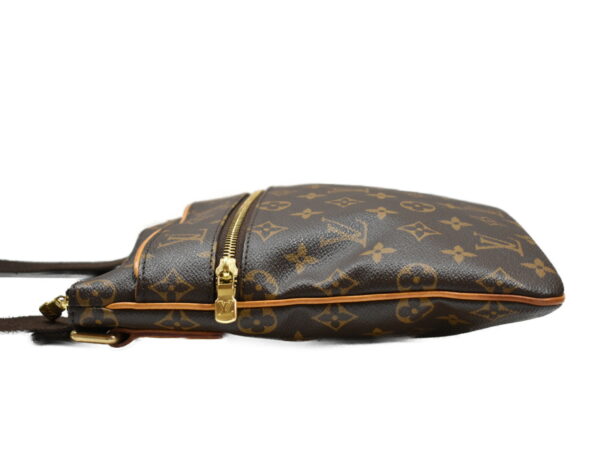 imgrc0092904401 Louis Vuitton Pochette Valmy Crossbody Bag Monogram Brown