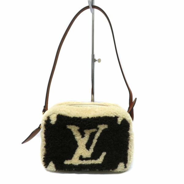 imgrc0092911209 Louis Vuitton Beach Pouch