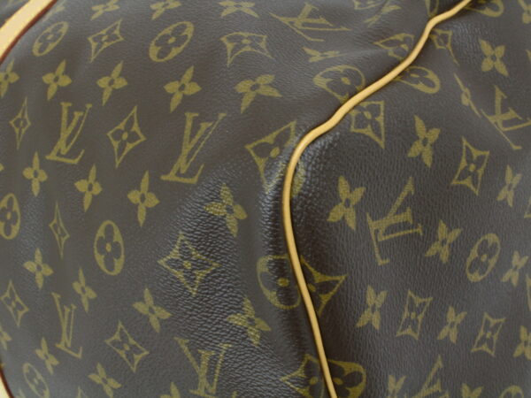 imgrc0093187686 Louis Vuitton Keepall 55 Monogram Canvas Bag Brown