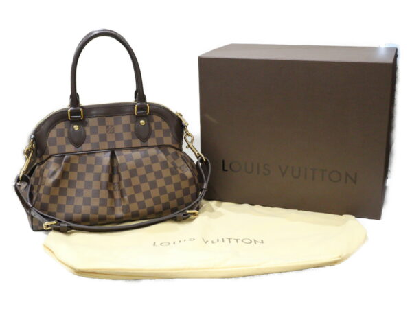 imgrc0093202753 Louis Vuitton Trevi PM Damier Canvas Shoulder Bag Brown