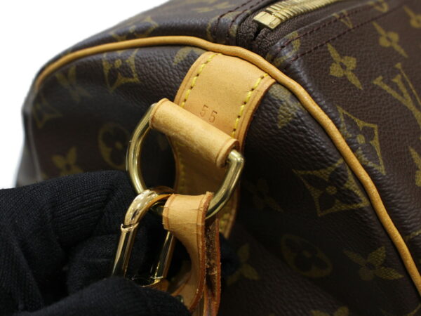 imgrc0093225209 Louis Vuitton Keepall Bandouliere 55 Monogram Canvas Bag Brown