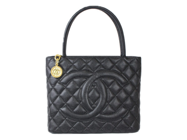 imgrc0093355994 Chanel Reprint Tote Caviar Skin Black