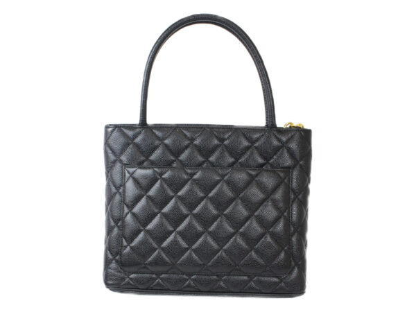 imgrc0093355995 Chanel Reprint Tote Caviar Skin Black