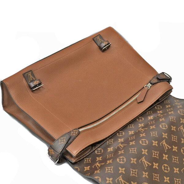 imgrc0093375988 Louis Vuitton Avane Monogram Bag