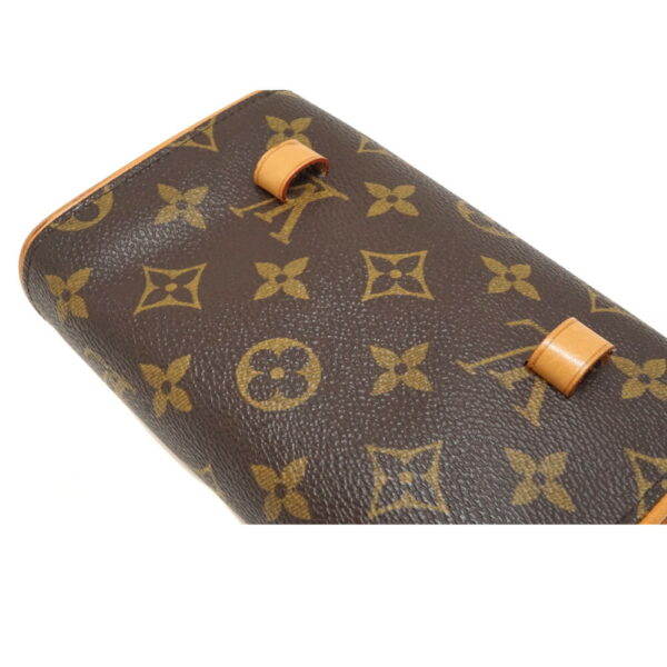 imgrc0093528059 Louis Vuitton Pochette Florentine Monogram