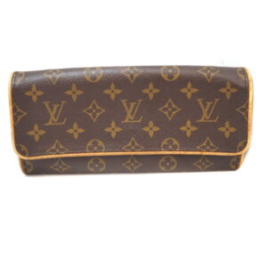 imgrc0093528726 Louis Vuitton Artsy MM Shoulder Bag Monogram Brown