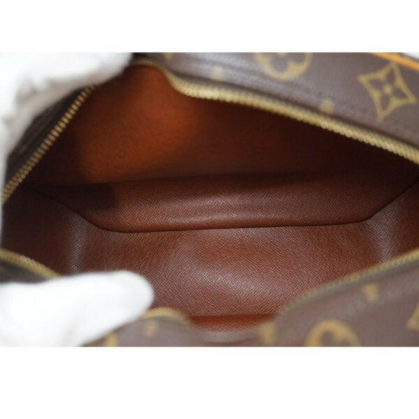 imgrc0093585423 Louis Vuitton Blois Shoulder Bag Monogram