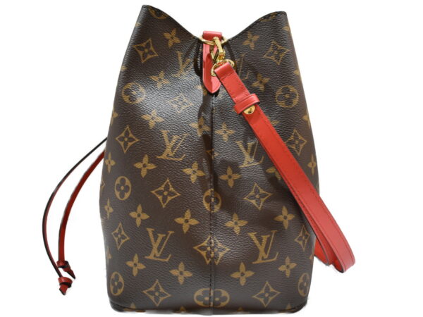 imgrc0093669730 Louis Vuitton Neonoe Shoulder Bag Monogram Red