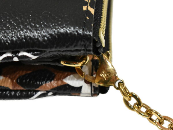 imgrc0093669873 Louis Vuitton Pochette Double Zip Shoulder Bag Giant Monogram Jungle Black Leopard Print