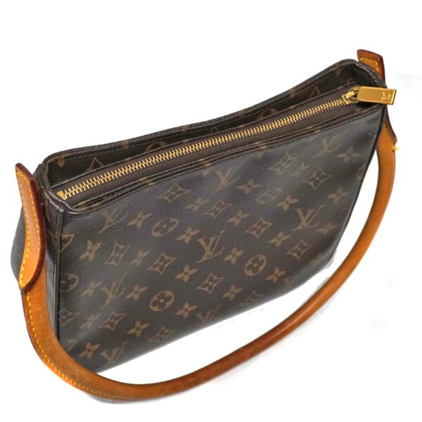 imgrc0093671126 Louis Vuitton Looping MM Shoulder Bag Monogram