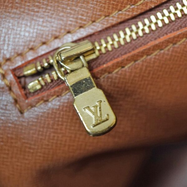 imgrc0093698386 Louis Vuitton Porte de Cumain Voyage Business Bag Monogram