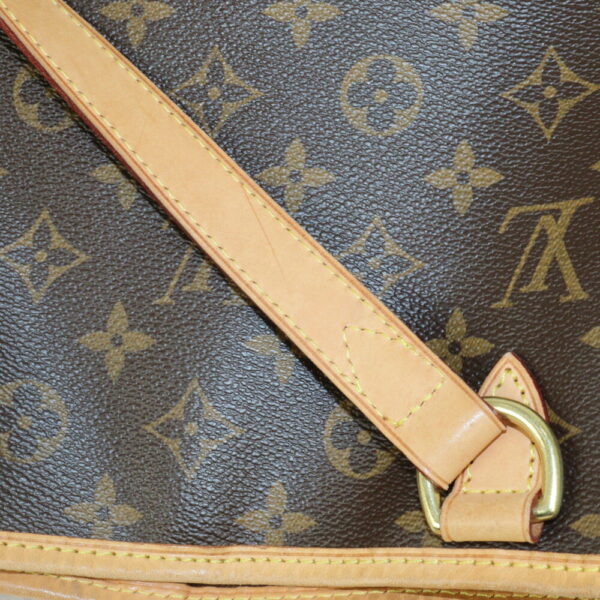 imgrc0093712960 Louis Vuitton Batignolles Monogram Canvas Tote Bag Brown