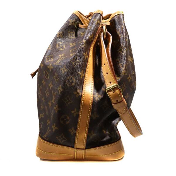 imgrc0093744941 Louis Vuitton Noe Monogram Shoulder Bag