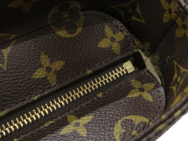 imgrc0093792302 Louis Vuitton Monogram Canvas Tote Bag Brown