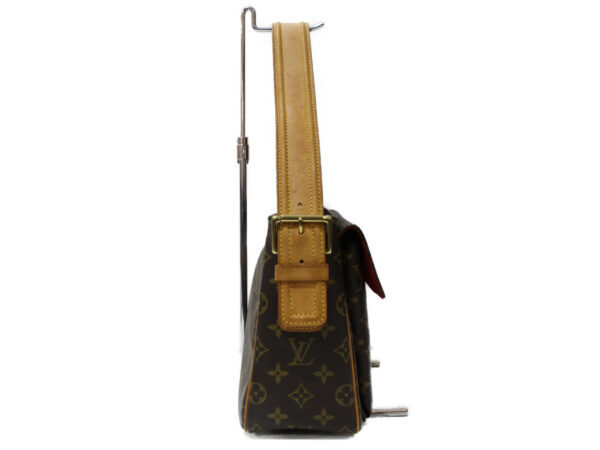 imgrc0093849911 Louis Vuitton Viva Cite GM Monogram Canvas Shoulder Bag Brown