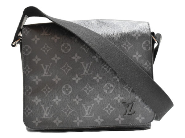 imgrc0094126798 Louis Vuitton District PM Shoulder Bag Monogram Eclipse Gray