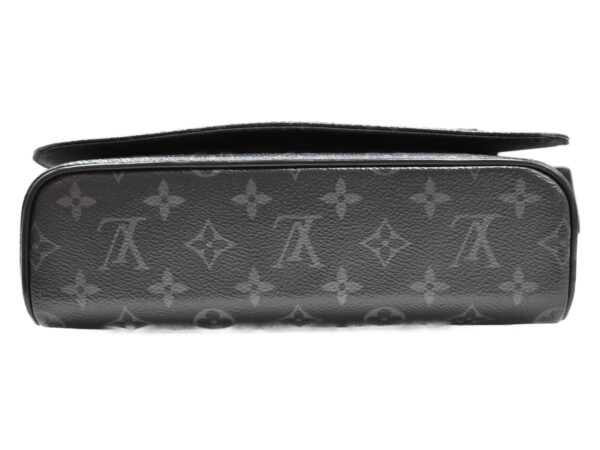 imgrc0094126802 Louis Vuitton District PM Shoulder Bag Monogram Eclipse Gray