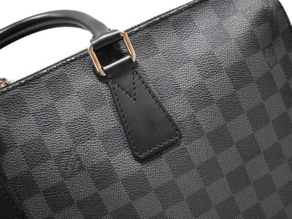 imgrc0094293917 Louis Vuitton Porte de Cumant Jour Shoulder Bag Damier Graphite Black