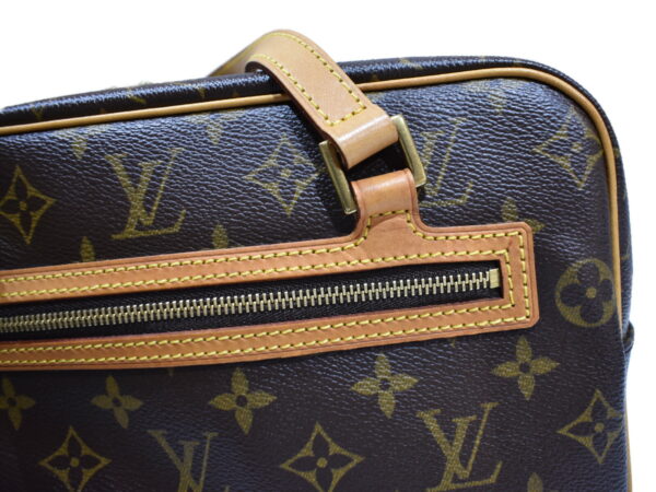 imgrc0094498851 Louis Vuitton City MM Shoulder Bag Monogram Brown