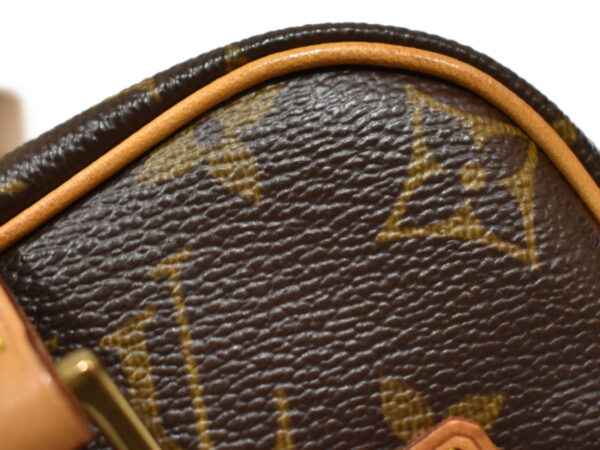 imgrc0094498883 Louis Vuitton City MM Shoulder Bag Monogram Brown