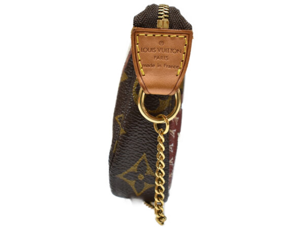 imgrc0094601949 Louis Vuitton Mini Pochette Accessoire Chain Shoulder Bag Monogram