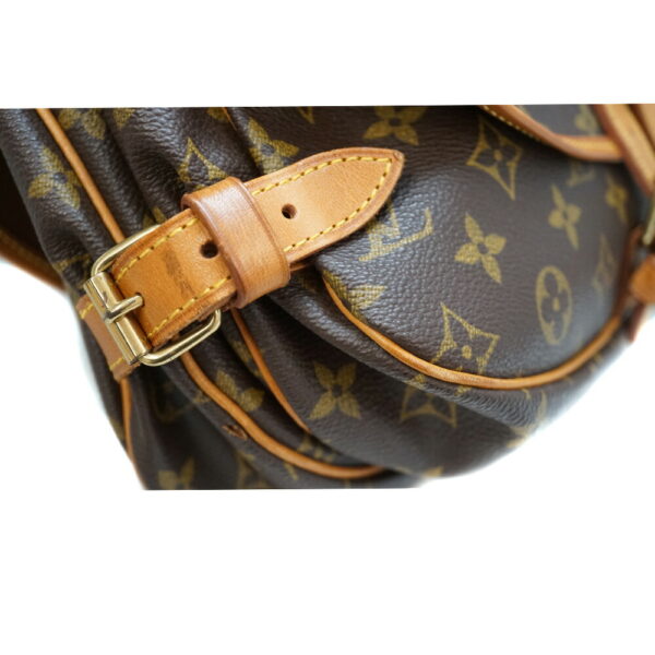 imgrc0094616309 Louis Vuitton Saumur 30 Shoulder Bag Monogram