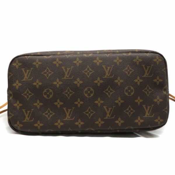 imgrc0094681190 Louis Vuitton Neverfull MM Monogram Tote Bag