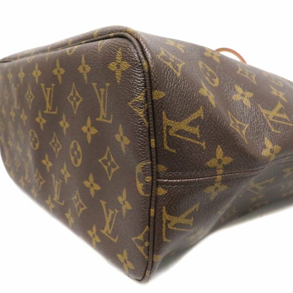 imgrc0094681193 Louis Vuitton Neverfull MM Monogram Tote Bag