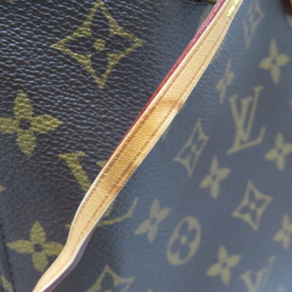 imgrc0094681196 Louis Vuitton Neverfull MM Monogram Tote Bag