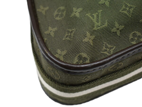 imgrc0094720826 Louis Vuitton Bouzas Marie Kate Shoulder Bag Monogram Green